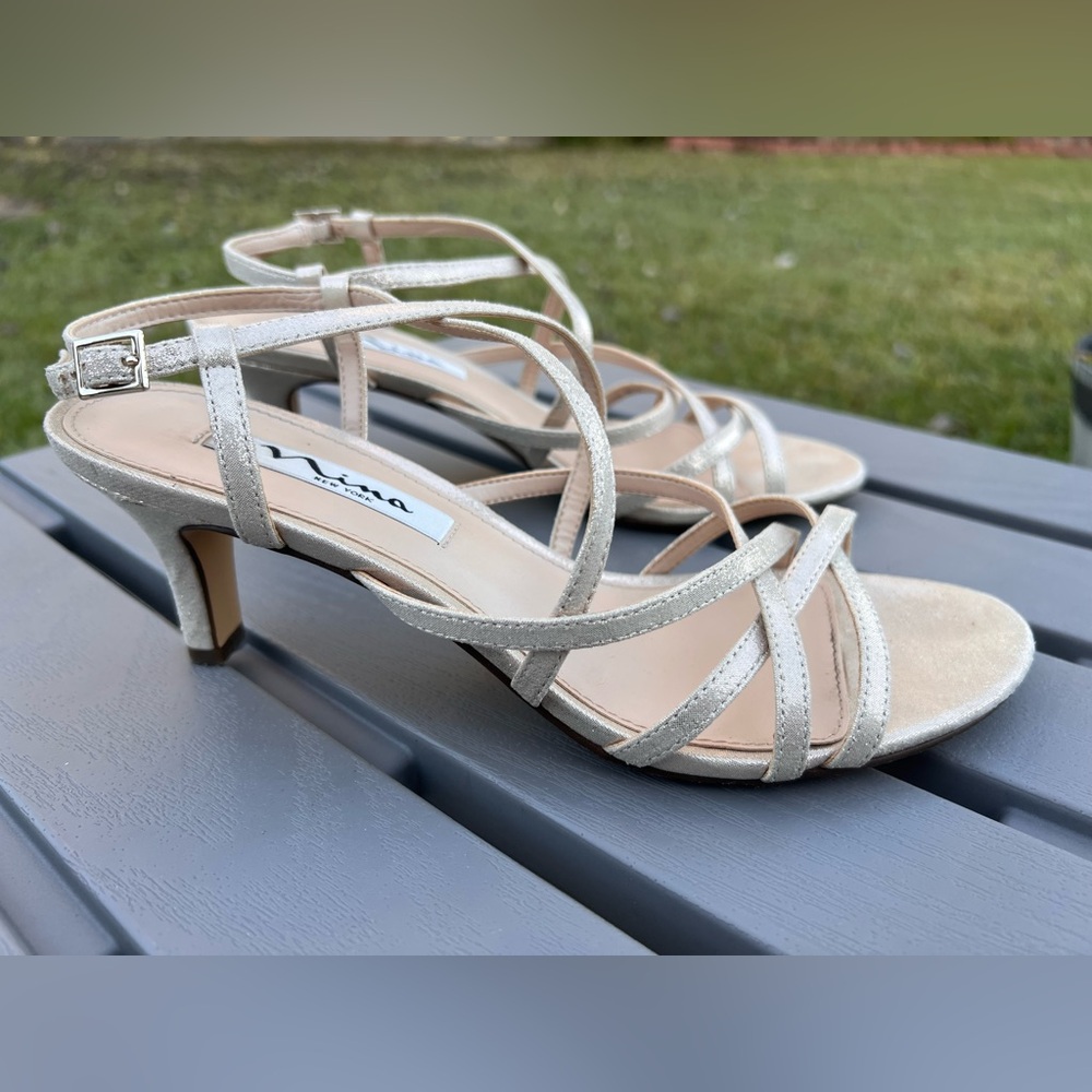 NINA Women’s Metallic Neptune Leather Open Toe Strappy Sandals! Size 8. - Picture 3 of 15